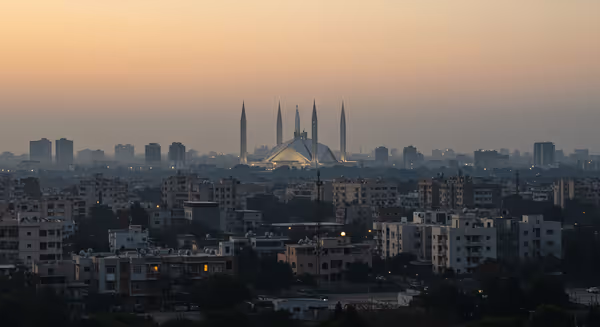 التعلم العالمي والرؤية المحلية: جامعة رانجتا تدرس نماذج تعليمية رائدة