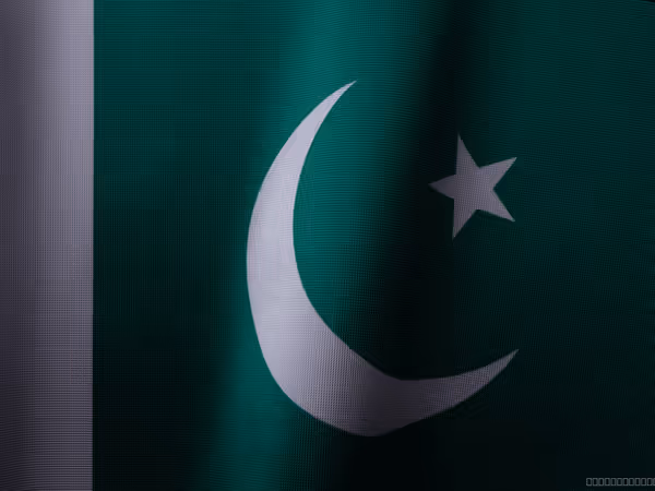 حرب وتهديدات: اضطراب الأسواق وارتفاع النفط يدفعان القلق العالمي