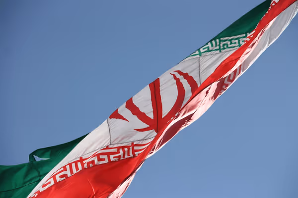 ادعاء هيغسيث حول قدرات إيران التسليحية يثير الجدل في أزمة الشرق الأوسط