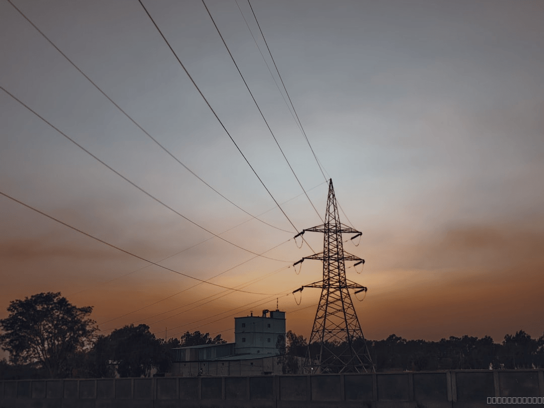 Pakistan's Domestic Power Buffers LNG Supply Risk, Minister States