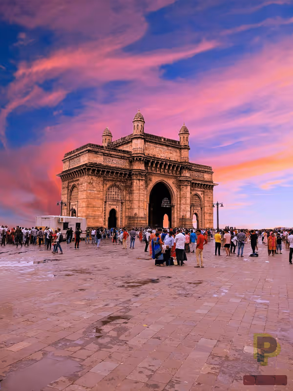 پاکستان سے بین الاقوامی پروازوں میں ۵۰ فیصد کمی: معیشت اور مسافروں پر کیا اثرات؟